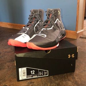 Men’s Under Armour Drive 4 Basketball Shoes